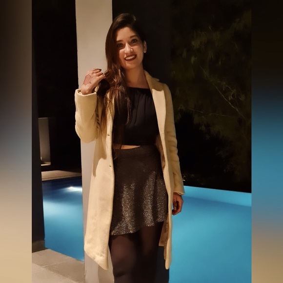 Long faux fur coat - Picture 2 of 7